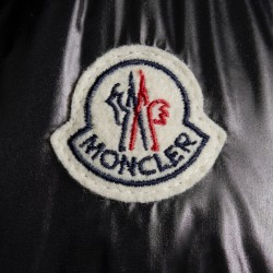 2022 MONCLER Celepine Kort Jakke Dame Waist Dunfrakke Vinterjakke Sort