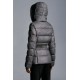 2022 Moncler Cardamine Fur Collar Kort Jakke Dame Dunfrakke Vinterjakke Silver