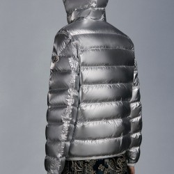 MONCLER Freville Dunjakke Herrer Hætte Puffer Dunfrakke Vinter overtøj Reversible Off hvid Silver