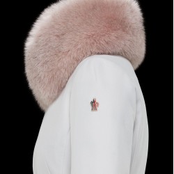 Moncler Dunjakke Dame Dunfrakke Vintertøj With Lyserød Fur Collar Hat Grennoble hvid 